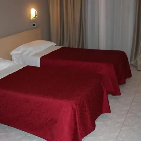 酒店 Elvezia 佩萨罗