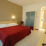 Ξενοδοχείο Elvezia 3*